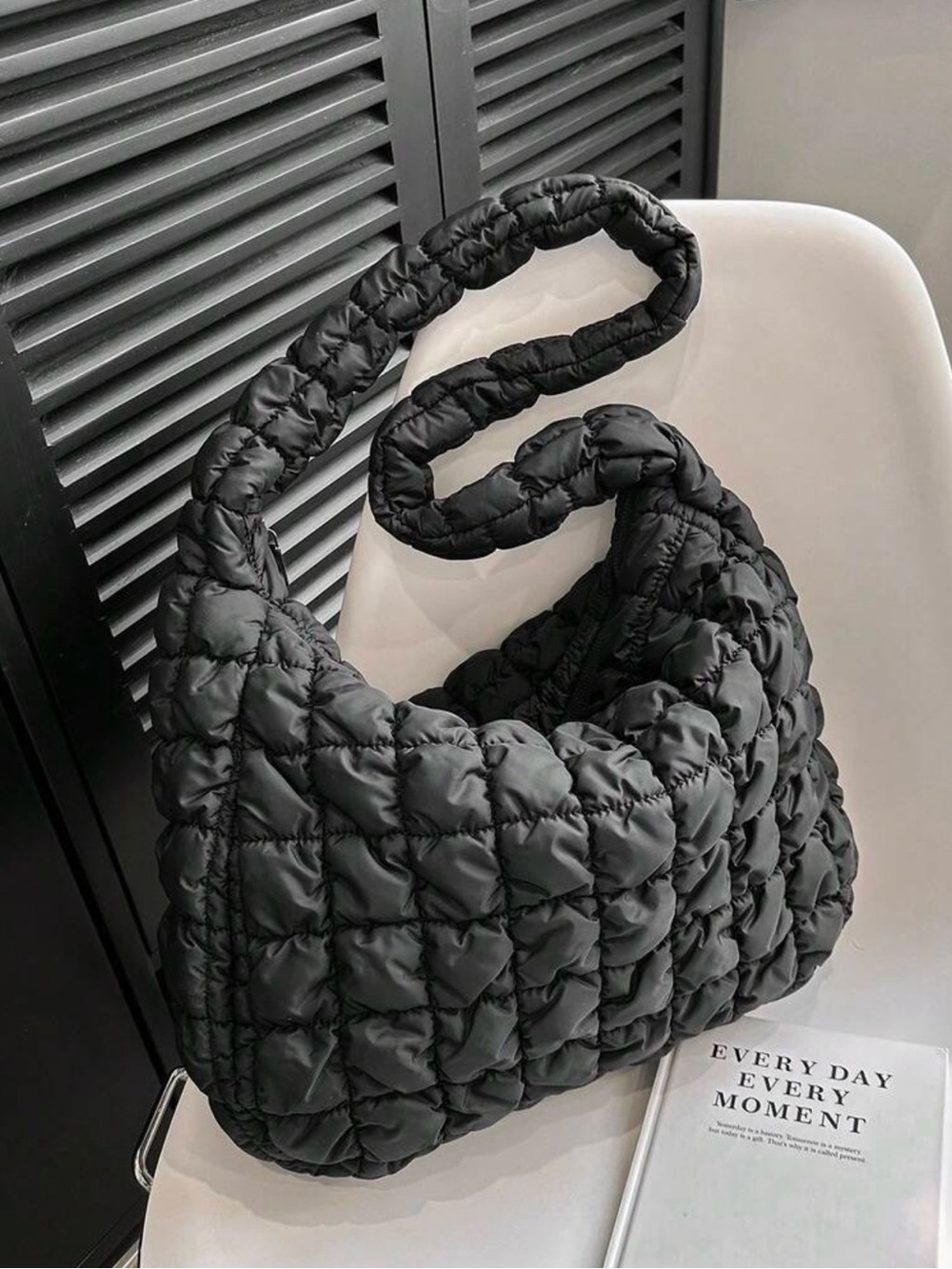 Quilted Black Shoulder Hobo Bag - Stylish Everyday Tote. Medium size - Picture 2 of 3